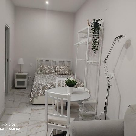 Estudio Maqueda Apartment Мадрид Екстериор снимка